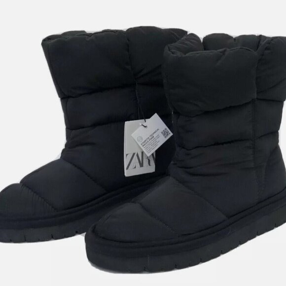 NWT - Zara Black Quilted Flat Ankle Boots Sz8/39 - Picture 1 of 7